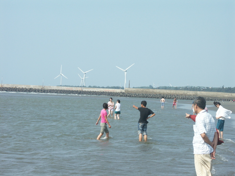 發電風車 at 龍鳳漁港 海水浴場 假日之森
